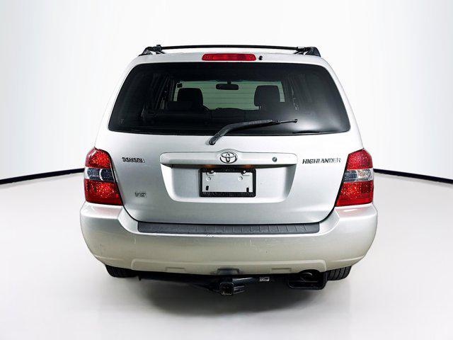 Photo of 2005 Millennium Silver Toyota Highlander