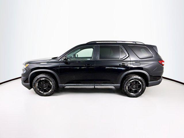 Photo of 2025 Black Honda Pilot
