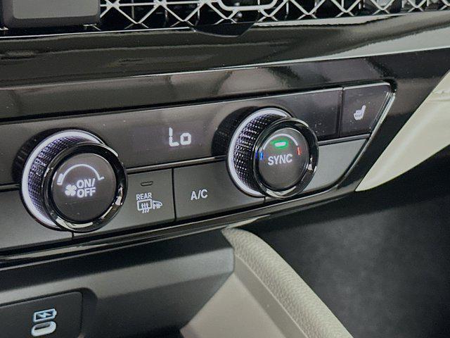 Photo of 2025 Platinum White Pearl Honda Accord Hybrid