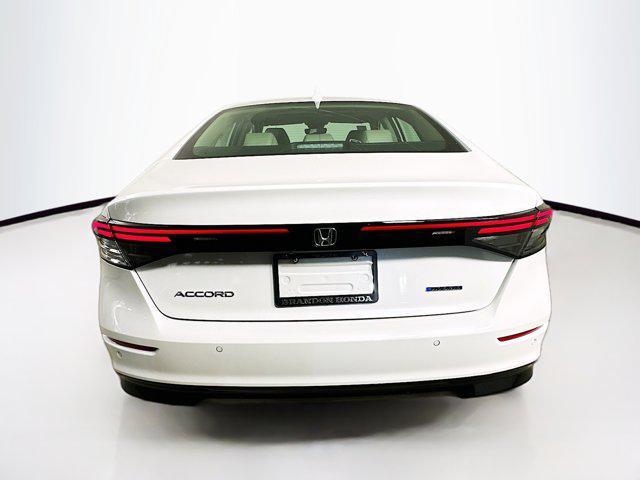 Photo of 2025 Platinum White Pearl Honda Accord Hybrid