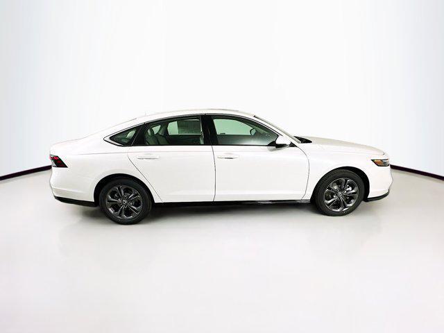 Photo of 2025 Platinum White Pearl Honda Accord Hybrid