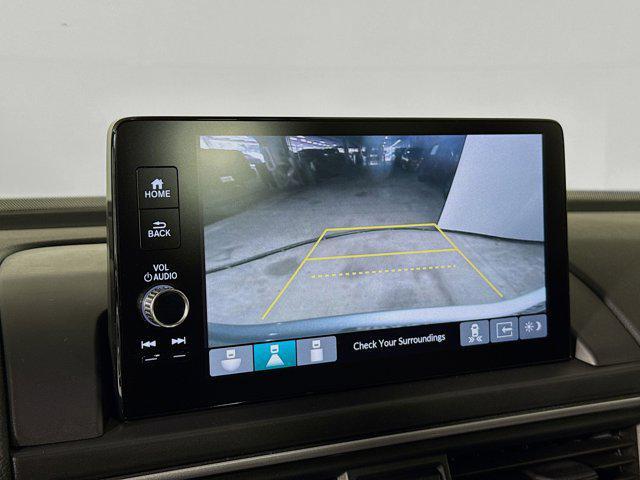 Photo of 2025 Silver Honda Pilot