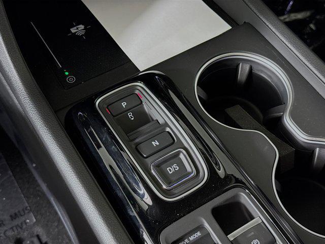 Photo of 2025 Platinum White Pearl Honda Pilot