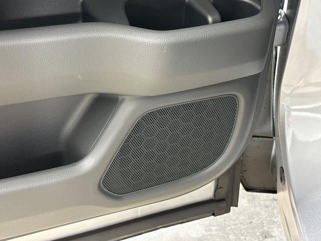 Photo of 2025 Lunar Silver Metallic Honda Pilot