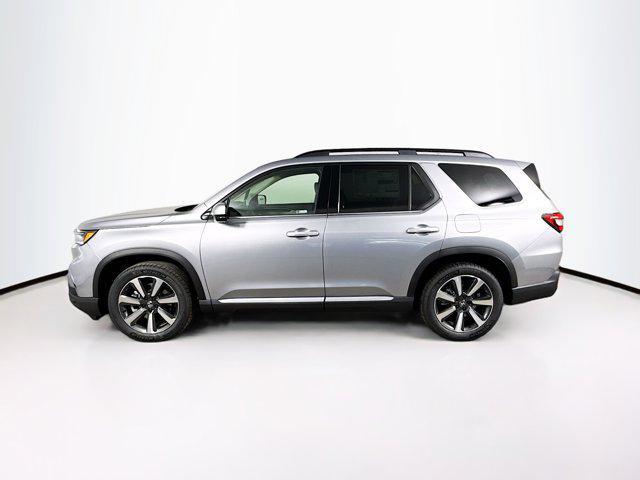 Photo of 2025 Lunar Silver Metallic Honda Pilot