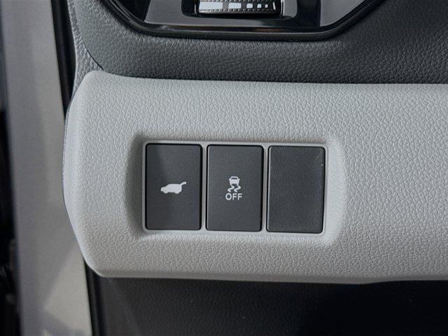 Photo of 2025 Lunar Silver Metallic Honda Pilot