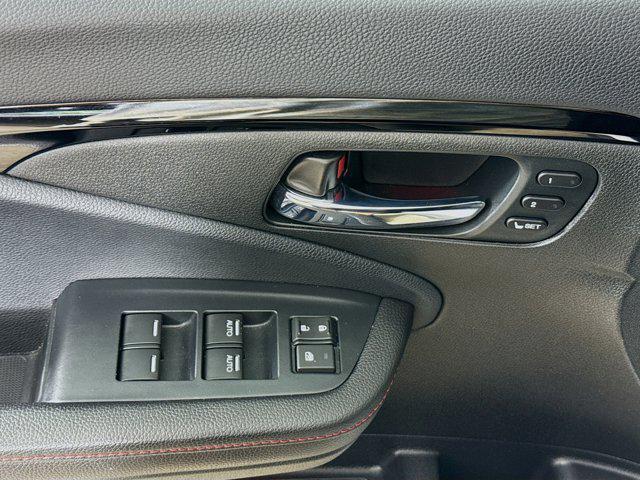 Photo of 2022 Platinum Honda Ridgeline