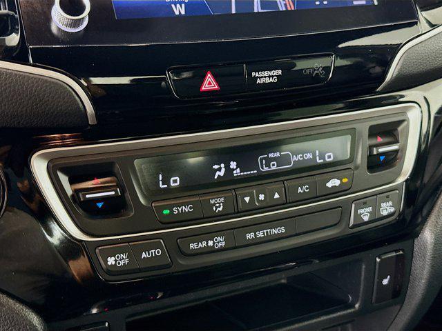 Photo of 2022 Platinum Honda Ridgeline