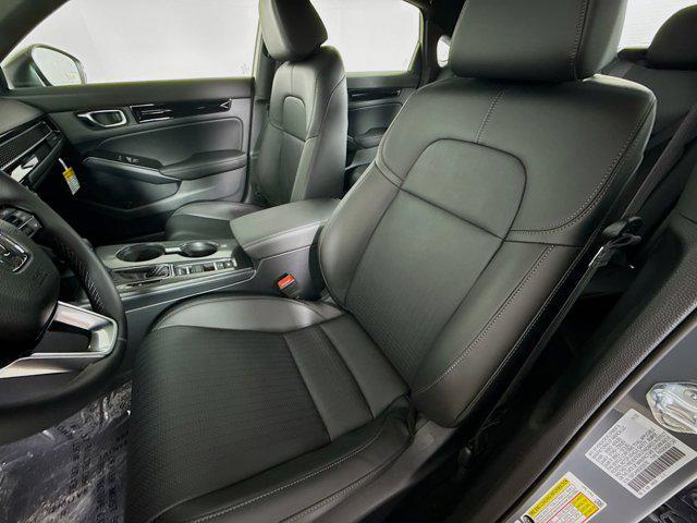 Photo of 2025 Urban Gray Pearl Honda Civic Hybrid