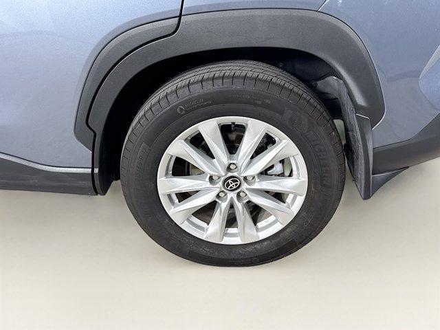 Photo of 2024 Celestite Toyota Corolla Cross
