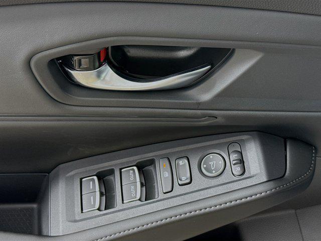 Photo of 2025 Solar Silver Metallic Honda Accord Hybrid