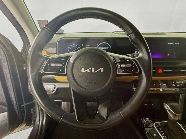 Photo of 2024 Gravity Gray Kia Seltos