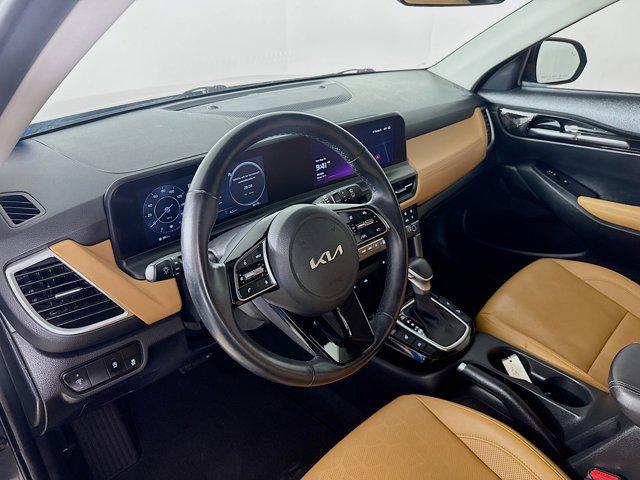 Photo of 2024 Gravity Gray Kia Seltos