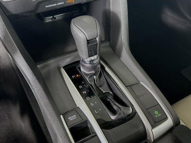 Photo of 2018 White Honda Civic