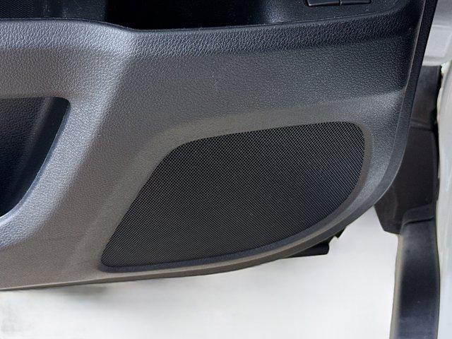 Photo of 2022 White Honda Pilot