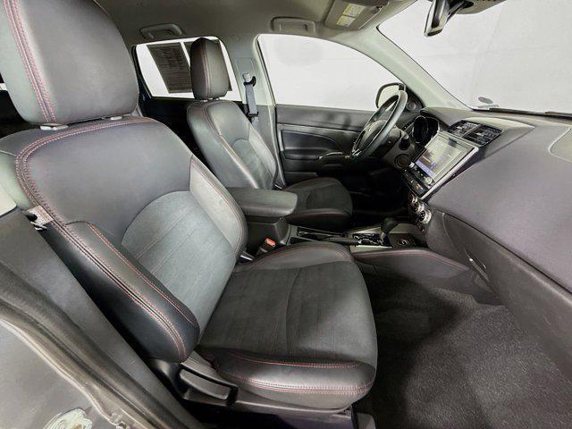 Photo of 2024 Silver Mitsubishi Outlander Sport