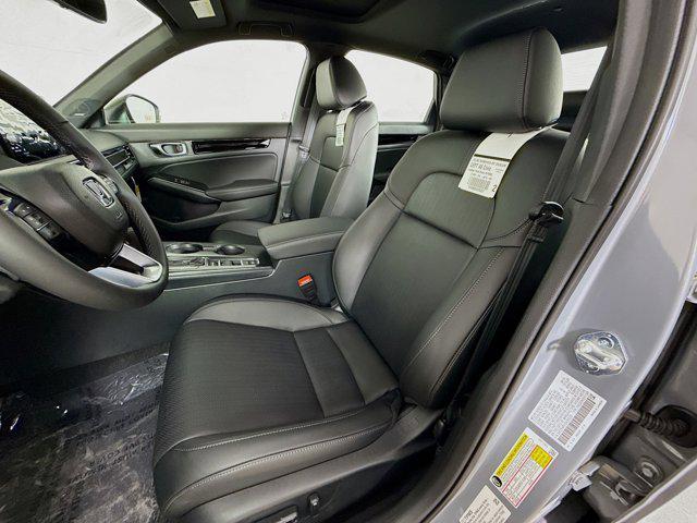 Photo of 2025 Urban Gray Pearl Honda Civic Hybrid