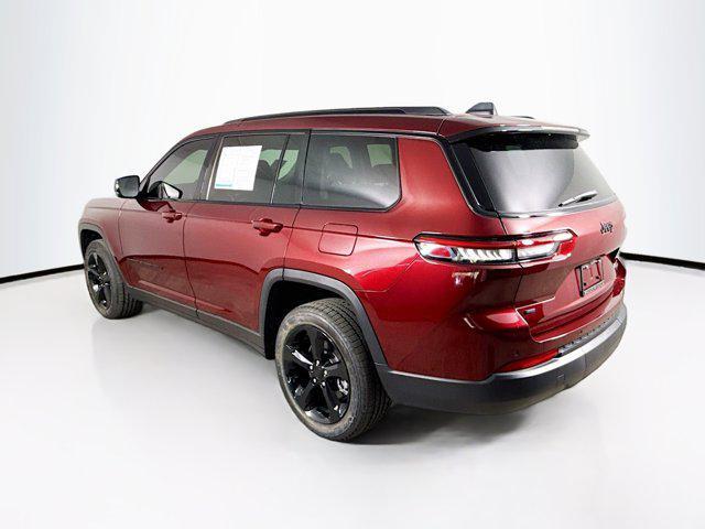 Photo of 2022 Velvet Red Pearlcoat Jeep Grand Cherokee L