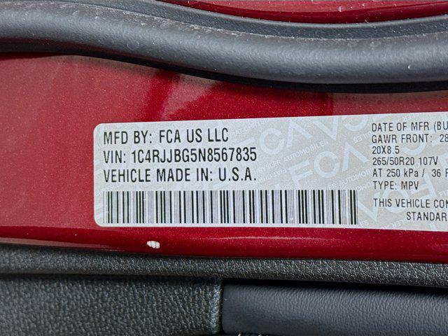 Photo of 2022 Velvet Red Pearlcoat Jeep Grand Cherokee L