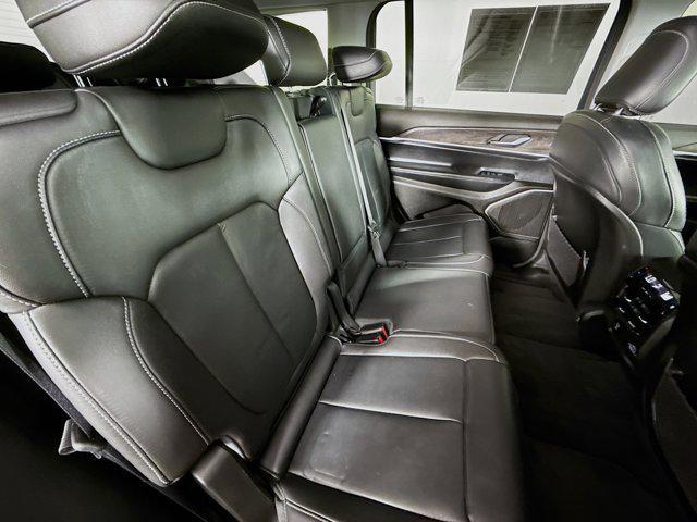 Photo of 2022 Velvet Red Pearlcoat Jeep Grand Cherokee L