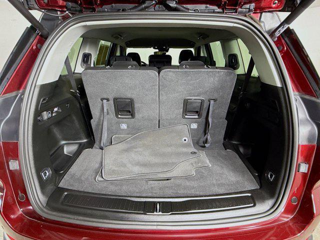 Photo of 2022 Velvet Red Pearlcoat Jeep Grand Cherokee L