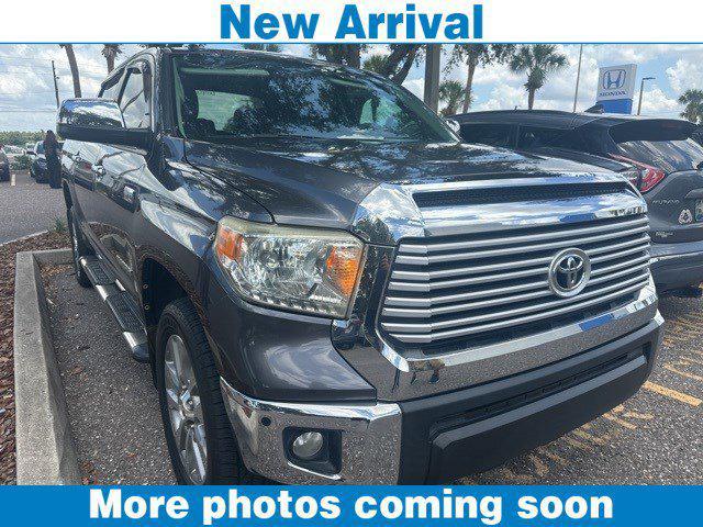 Photo of 2014 Magnetic Gray Toyota Tundra