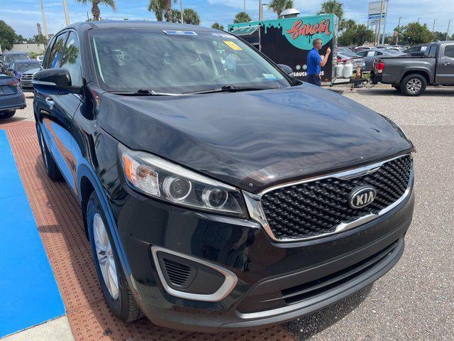 Photo of 2017 Ebony Black Kia Sorento