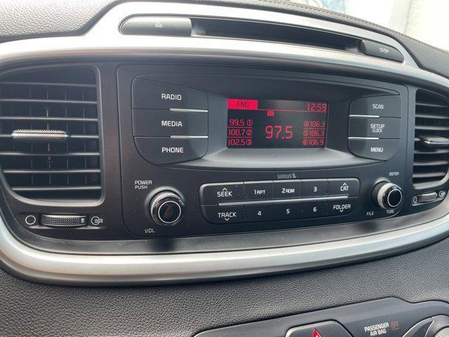 Photo of 2017 Ebony Black Kia Sorento