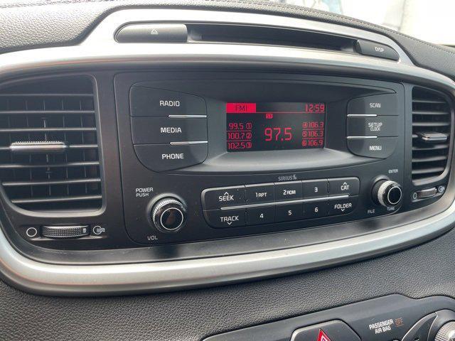 Photo of 2017 Ebony Black Kia Sorento