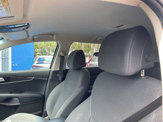 Photo of 2017 Ebony Black Kia Sorento