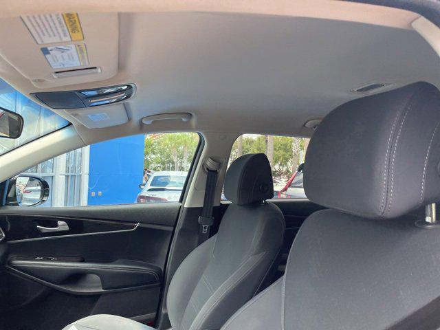 Photo of 2017 Ebony Black Kia Sorento