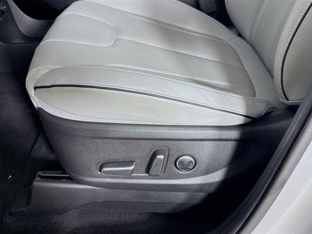 Photo of 2024 Silver Hyundai PALISADE