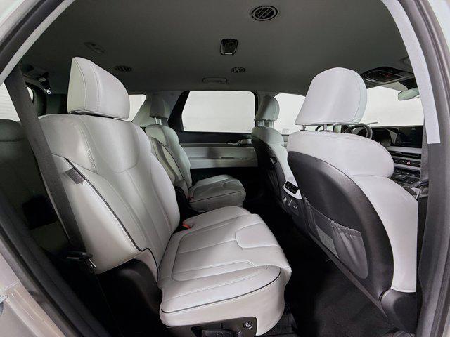 Photo of 2024 Silver Hyundai PALISADE