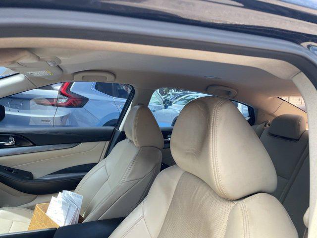 Photo of 2018 Super Black Nissan Maxima