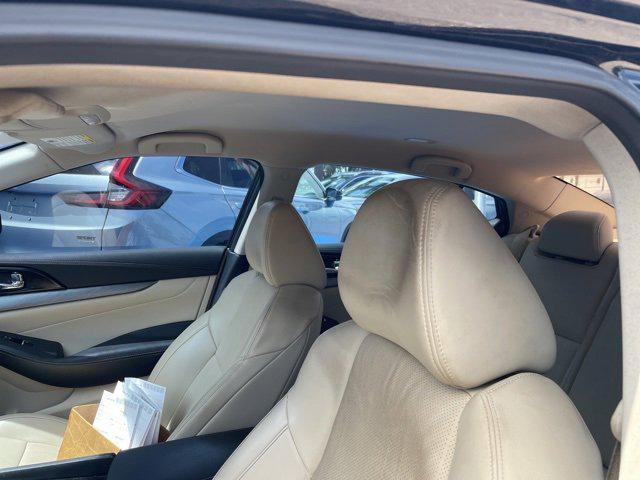 Photo of 2018 Super Black Nissan Maxima