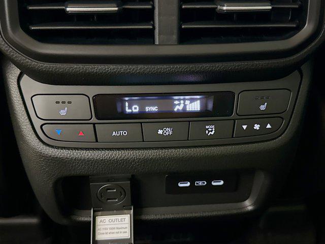 Photo of 2025 Platinum White Pearl Honda Pilot