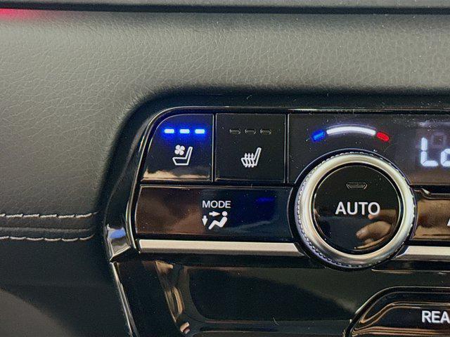 Photo of 2025 Platinum White Pearl Honda Pilot