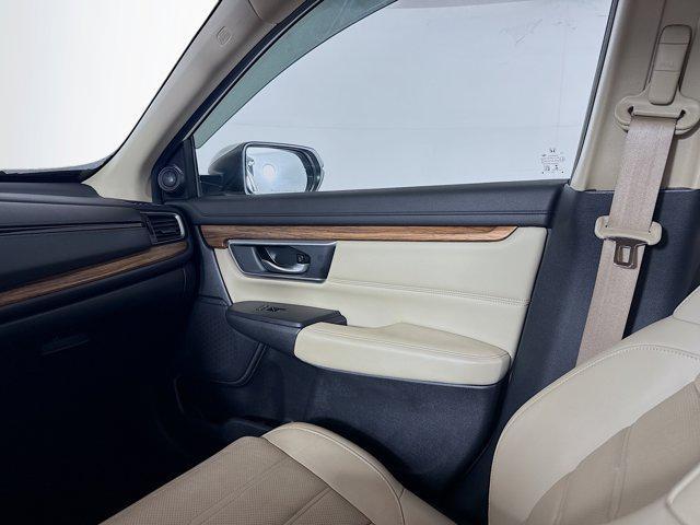 Photo of 2021 White Honda CR-V