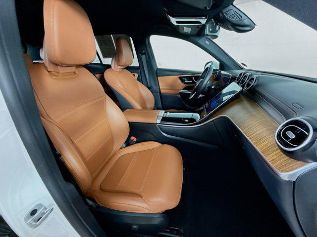 Photo of 2024 White Mercedes-Benz GLC 300