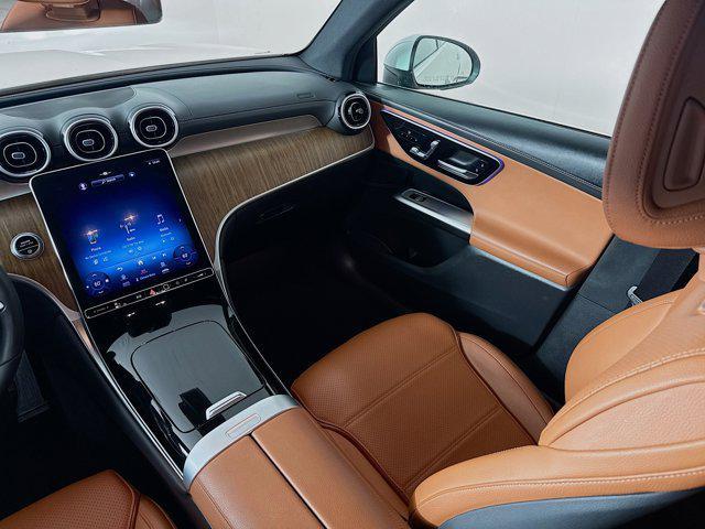 Photo of 2024 White Mercedes-Benz GLC 300