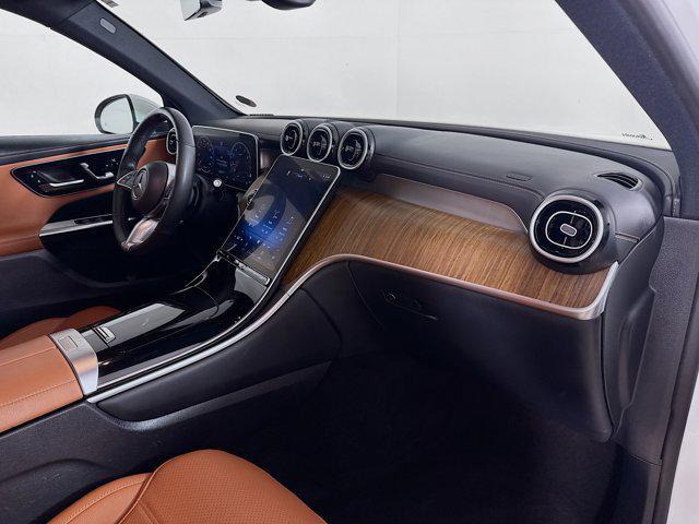 Photo of 2024 White Mercedes-Benz GLC 300
