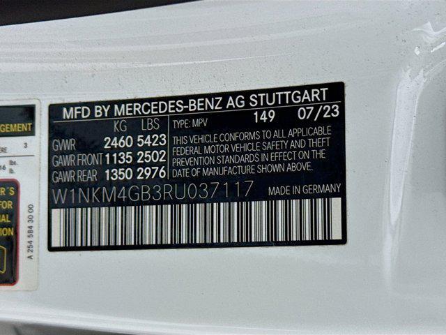 Photo of 2024 White Mercedes-Benz GLC 300