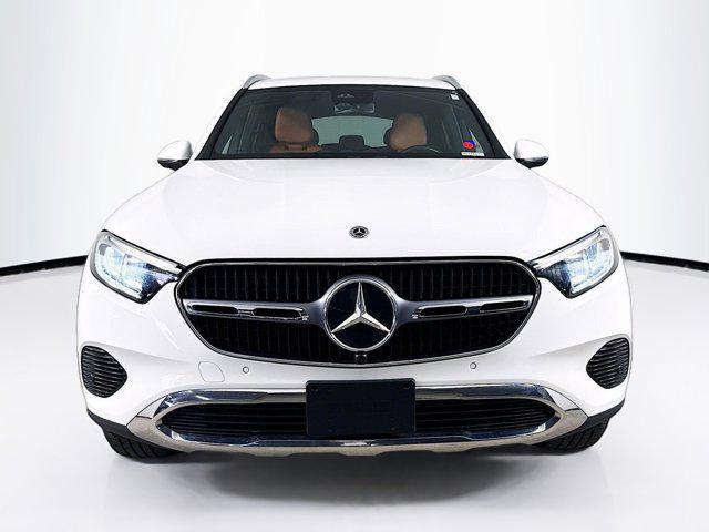 Photo of 2024 White Mercedes-Benz GLC 300