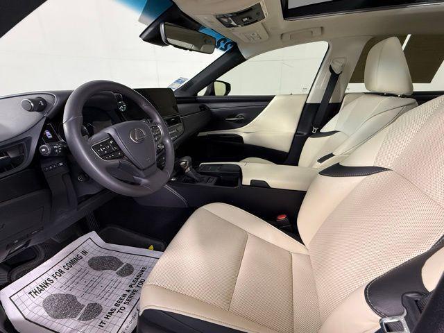 Photo of 2022 Iridium Lexus ES 350