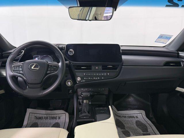 Photo of 2022 Iridium Lexus ES 350