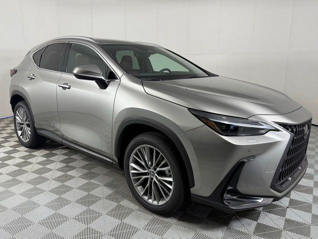 Photo of 2023 Atomic Silver Lexus NX 350