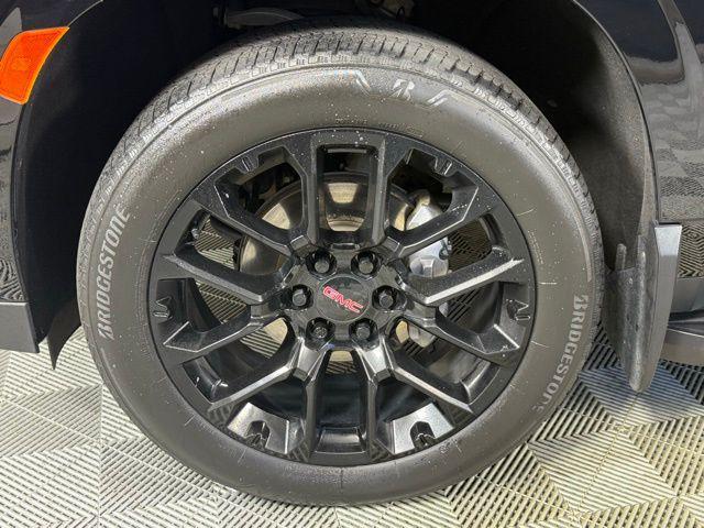 Photo of 2022 Onyx Black GMC Yukon XL