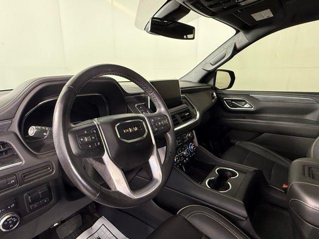 Photo of 2022 Onyx Black GMC Yukon XL