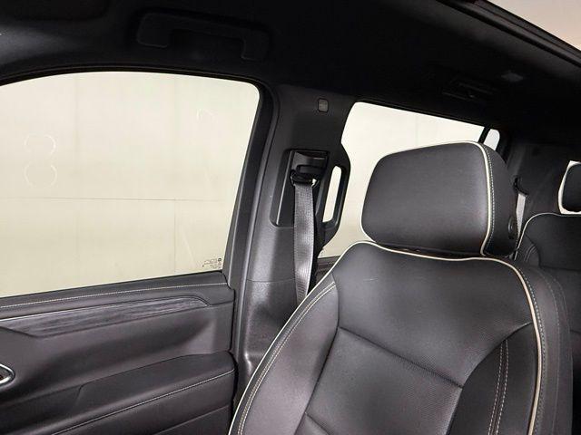 Photo of 2022 Onyx Black GMC Yukon XL