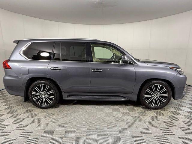 Photo of 2018 Nebula Gray Pearl Lexus LX 570